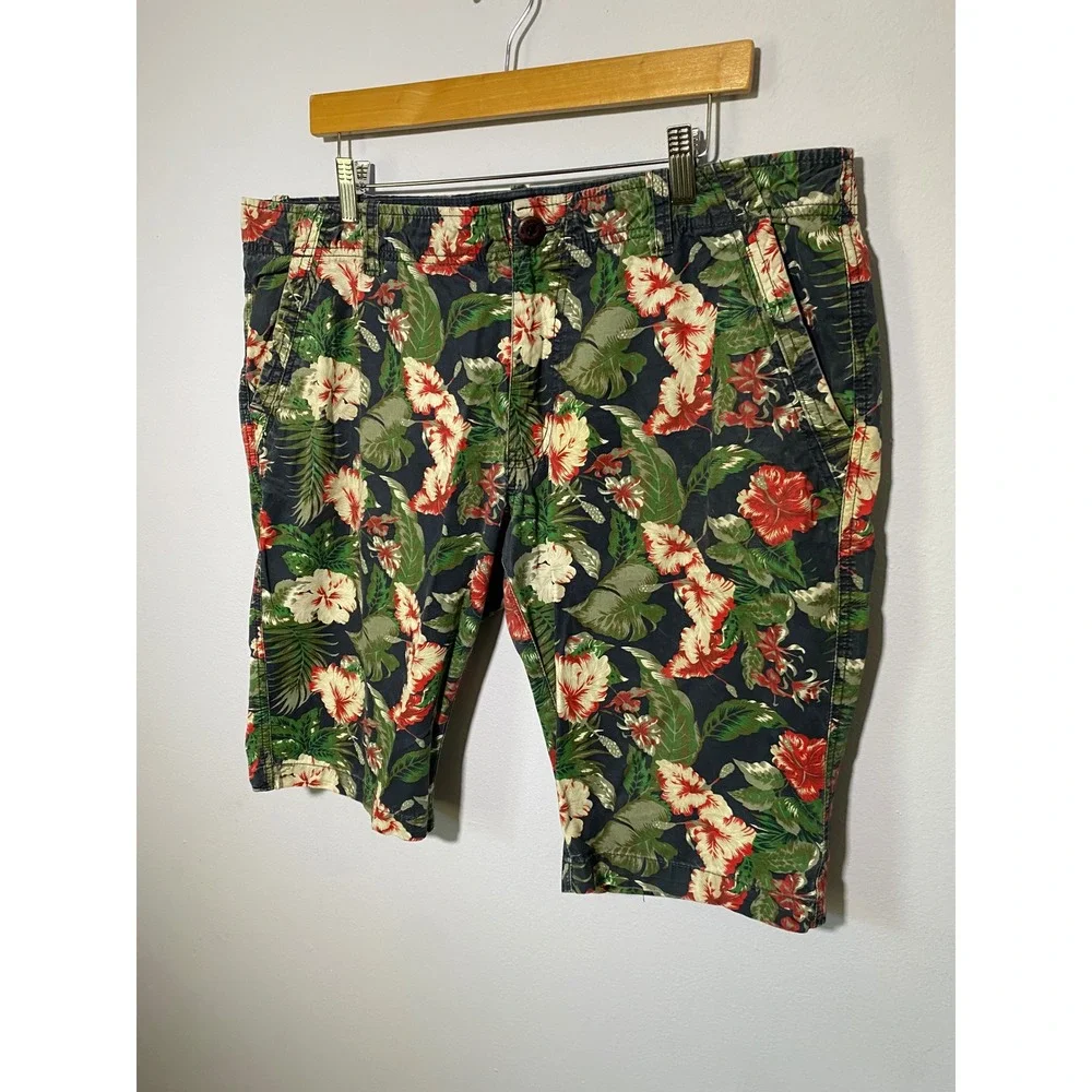 Breakbounce Streetwear Buddy Hug Floral Tropical Chino Shorts Mens 38 Navy Blue